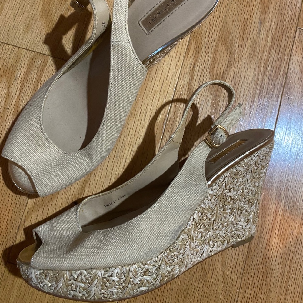 Tahiri Tan Wedges